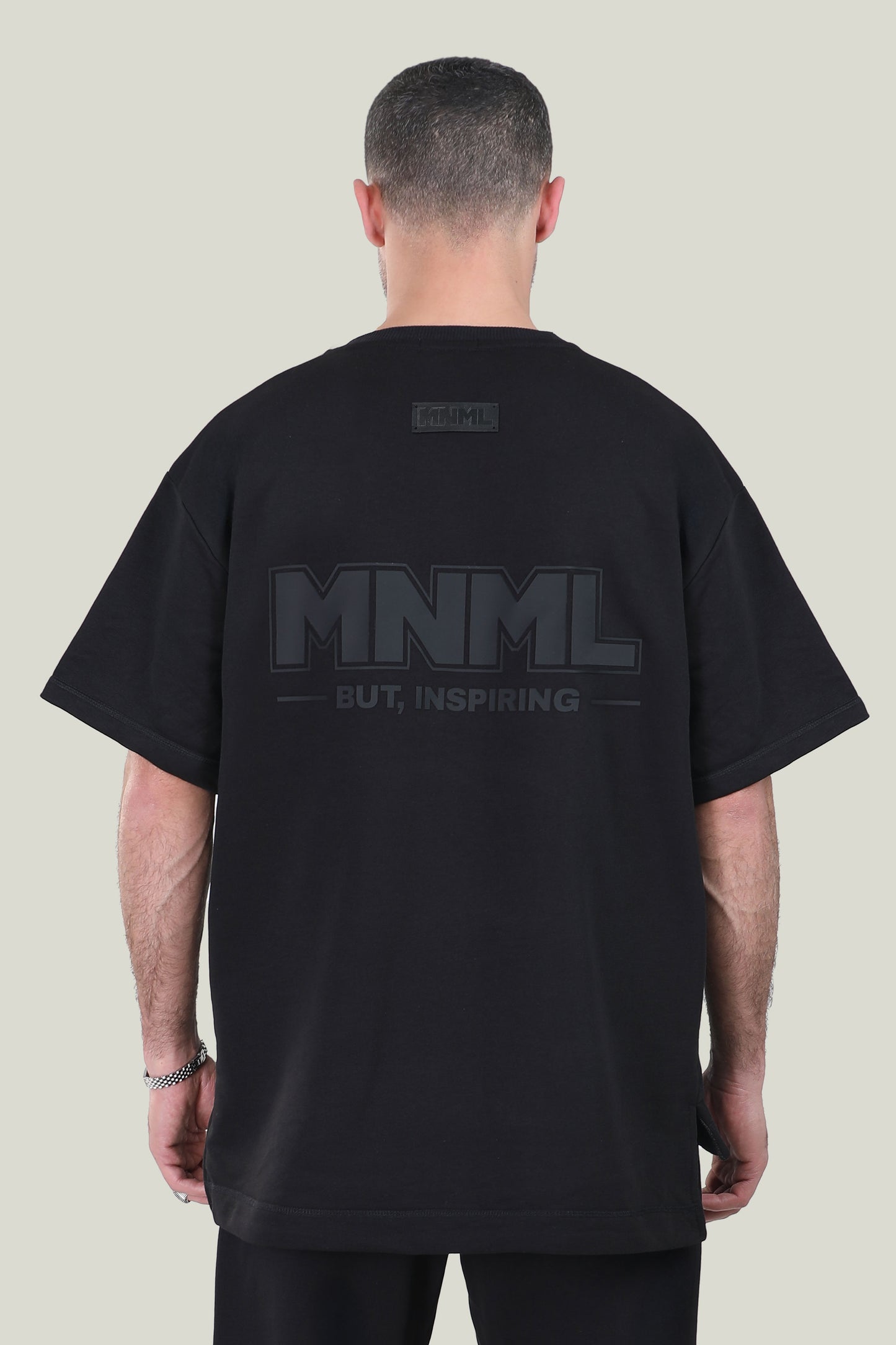 قميص تي شيرت أسود MNML - مريح